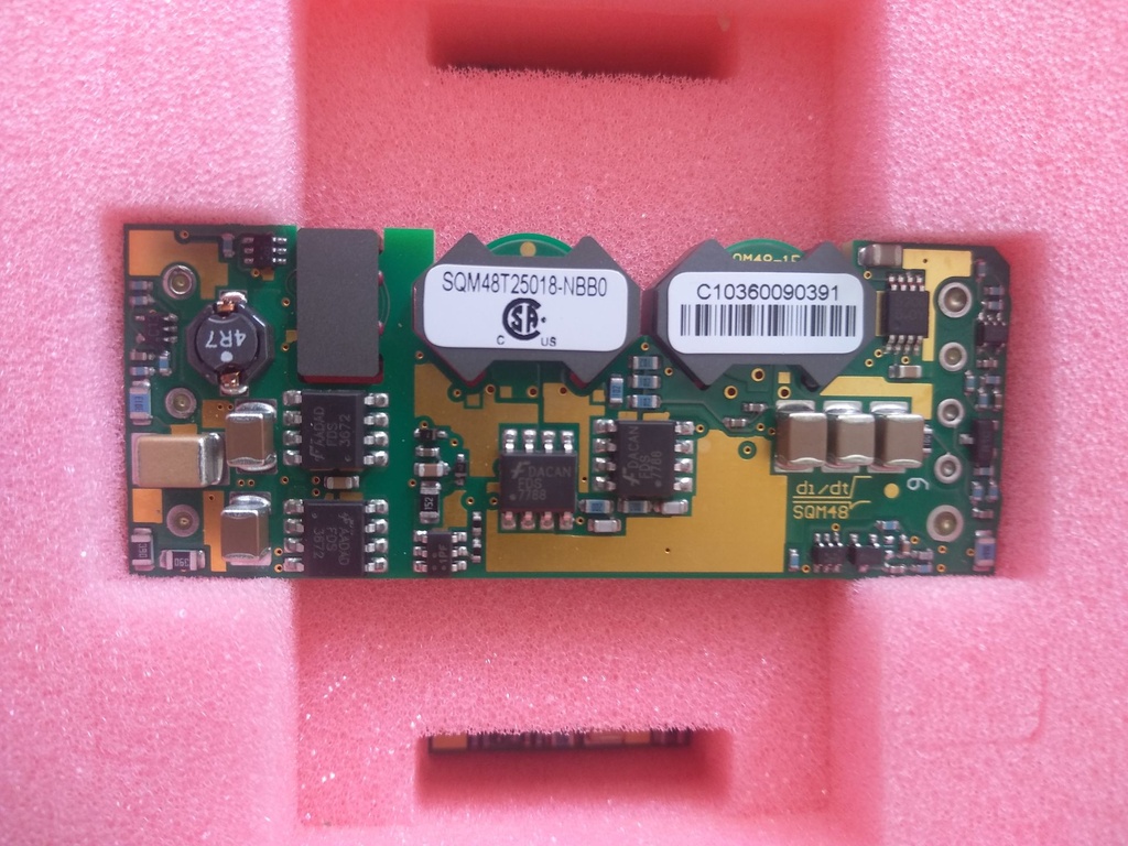 SQM48T25018-NBB0 Converter DC/DC 1.8V 25A