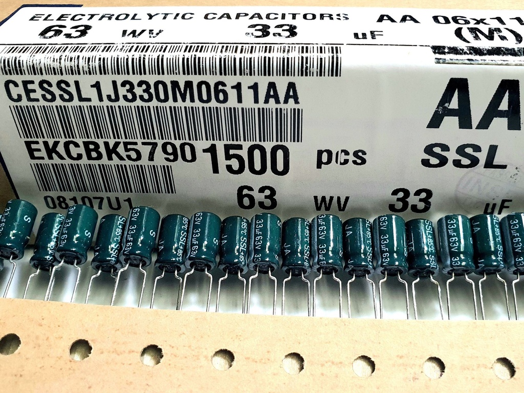 CESSL1J330M0611AA Condesador Electrolítico Radial 33uF 63V
