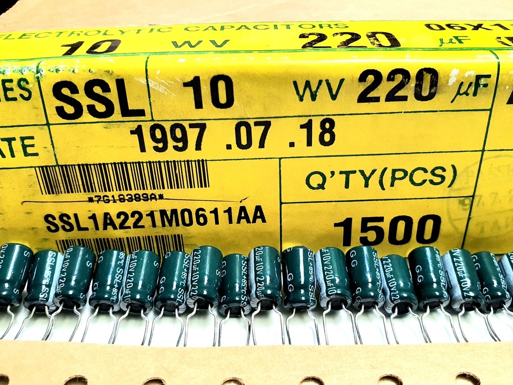 SSL1A221M0611AA Condensador Electrolítico Radial 220uF 10V