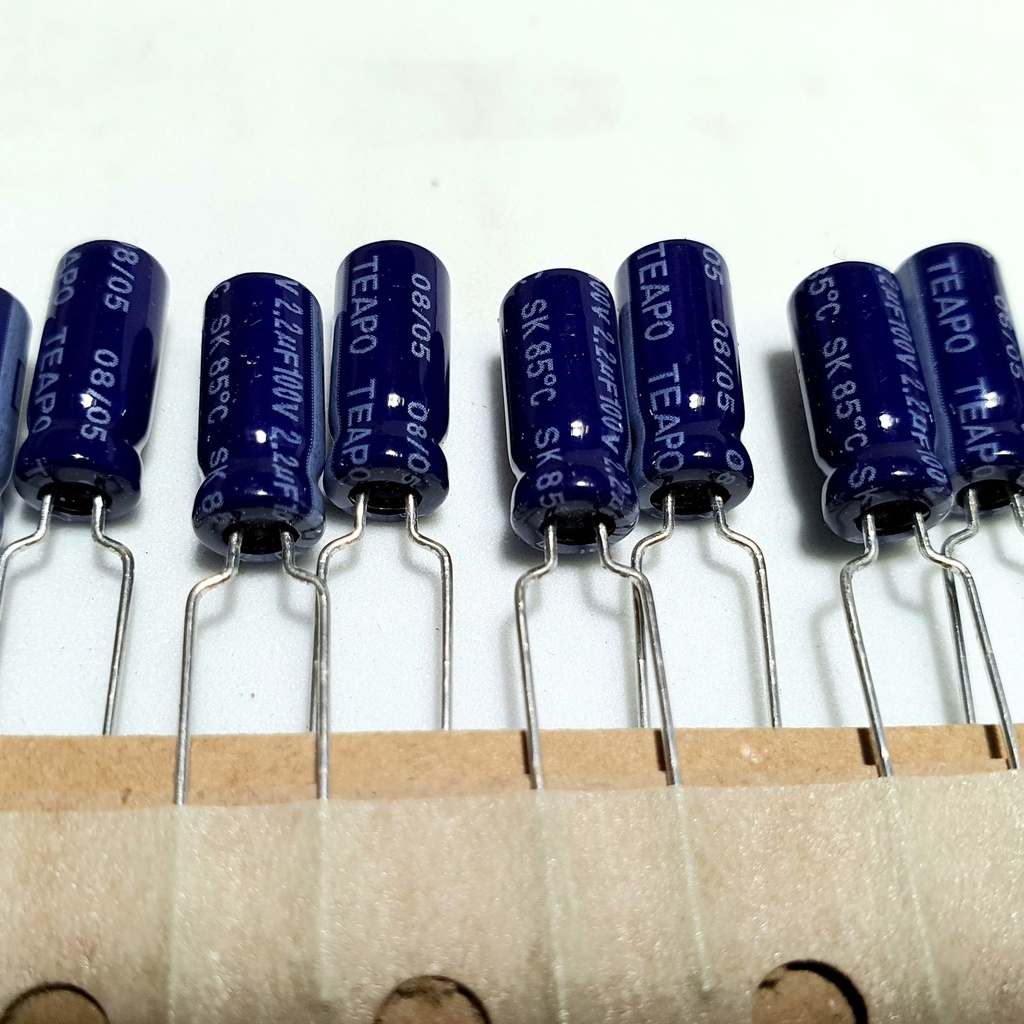 SK100M2R20SAT Condesador Electrolítico Radial 2.2uF 100V