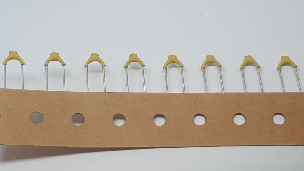 CPCC1100VP68 Condensador cerámico Radial 0.68pF 100V P100