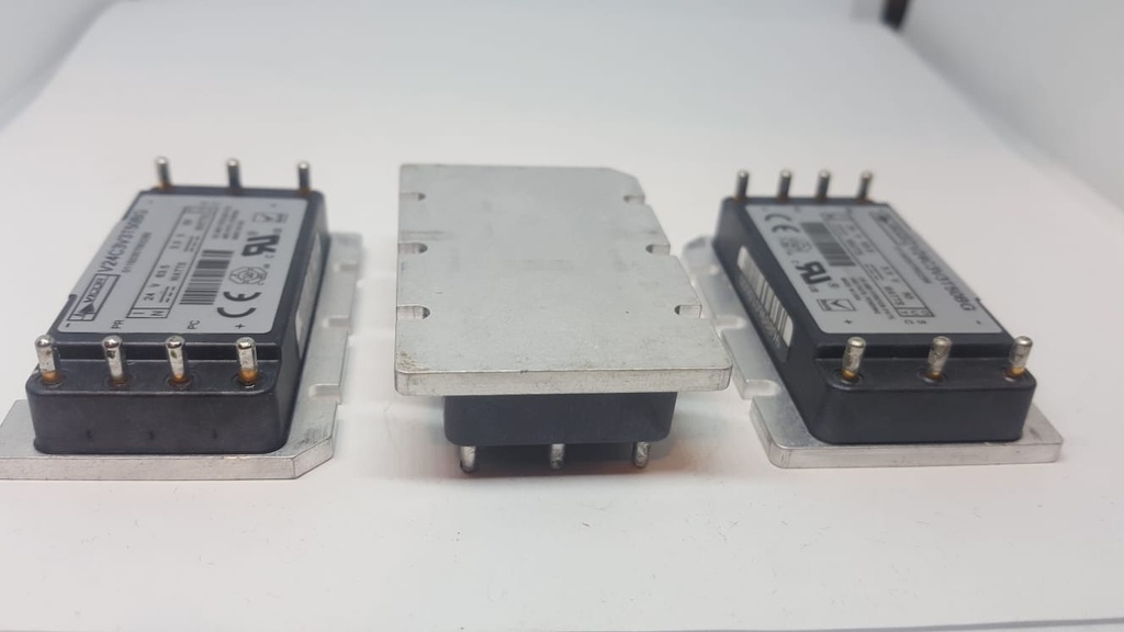 V24C3V3T50BG Convertidor DC/DC 3.3V 50W used condition