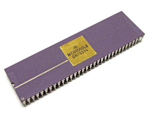 MC68000L8 IC CDIP-64 Microprocessor 32-Bit