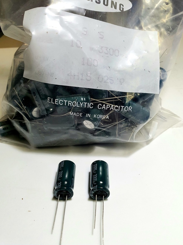CE10SS332M1325BB Condesador Electrolítico Radial 3300uF 10V SAMSUNG