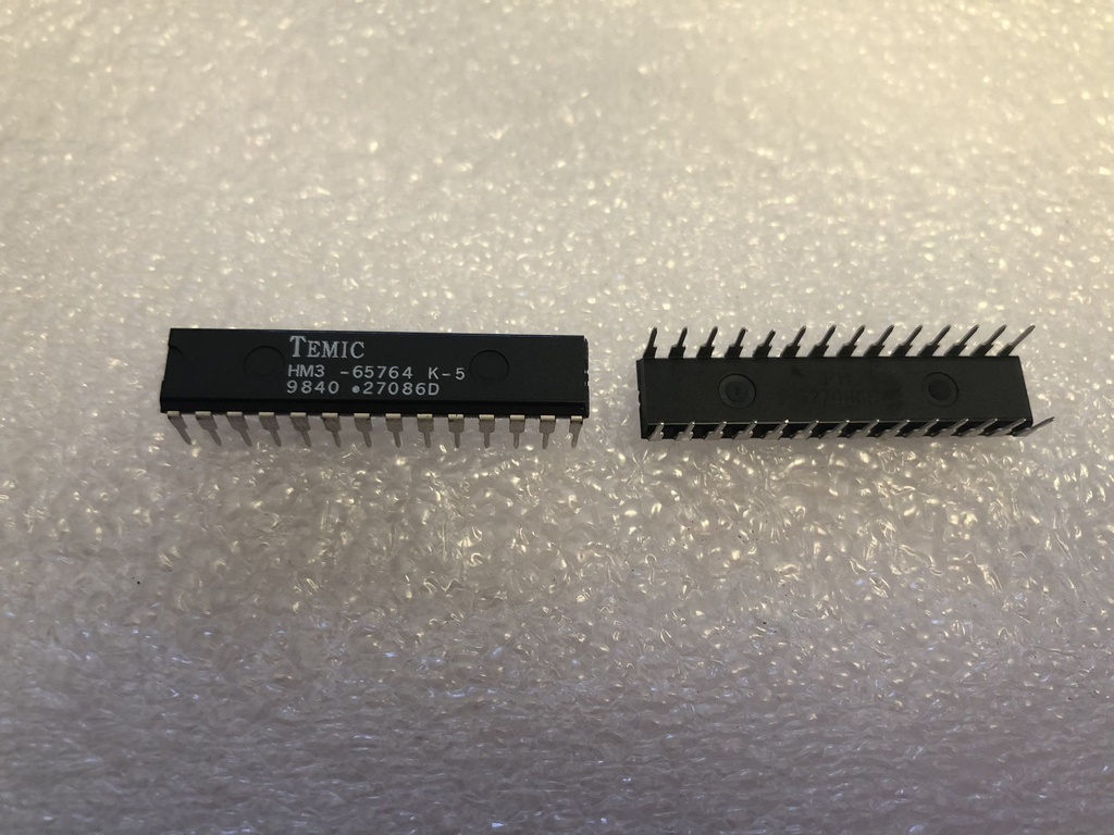 HM3-65764K-5 IC DIP28 CMOS SRAM HM3-65764K5 TEMIC